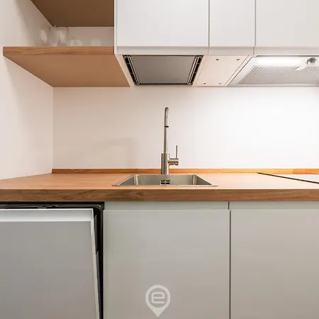 Estay - Cami's Corner - Heart Of * كالياري