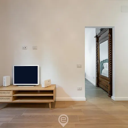 Cami's Corner - Heart Of Apartman *